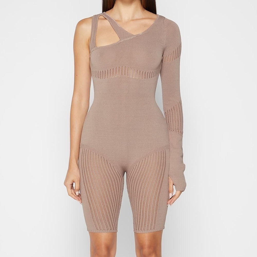 NWT maniere de voir knitted contour one sleeve playsuit romper in taupe XS